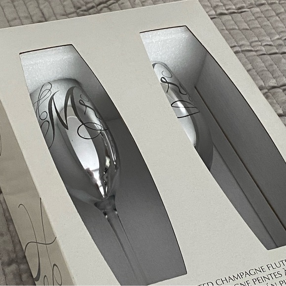 Cypress Home Wedding Day Décor Mr. and Mrs. Champagne Flutes - BRAND NEW!!! - Picture 3 of 13